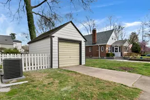 6975 Cambridge Ave, Mariemont, OH 45227 - Photo 22