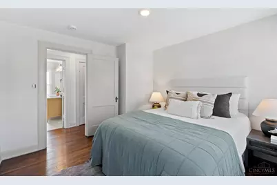 6975 Cambridge Avenue, Mariemont, OH 45227 - Photo 14