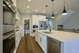 3590 Handman Ave, Cincinnati, OH 45226 - Photo 18