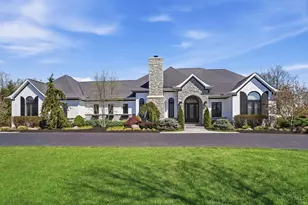 5104 Rollman Estates Dr, Amberley, OH 45236 - Photo 2