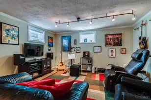 46 Forest Ave, Cincinnati, OH 45215 - Photo 32