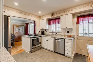 46 Forest Ave, Cincinnati, OH 45215 - Photo 16