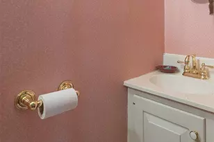 104 Wyoming Ave, Wyoming, OH 45215 - Photo 18