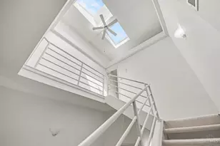 923 Paradrome St, Cincinnati, OH 45202 - Photo 14