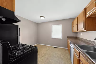 9738 Dunraven Drive, Colerain Township, OH 45251 - Photo 10