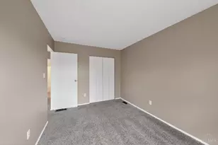 9738 Dunraven Dr, Colerain Township, OH 45251 - Photo 14