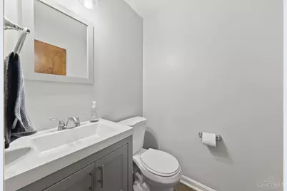 217 Droxford Close, Springdale, OH 45246 - Photo 10