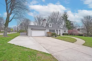 10178 Zig Zag Rd, Blue Ash, OH 45242 - Photo 2