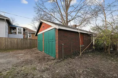 8627 Reading Road, Reading, OH 45215 - Photo 30