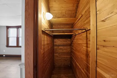 8627 Reading Road, Reading, OH 45215 - Photo 12