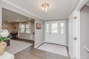 9043 Academy View Ct, Washington Twp, OH 45458 - Photo 4