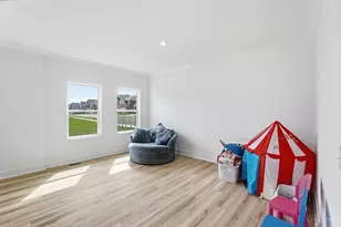 5900 Carriage Mdws Dr, Liberty Township, OH 45011 - Photo 10