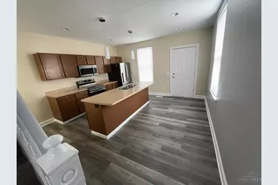 2962 Henshaw Avenue, Cincinnati, OH 45225 - Photo 8