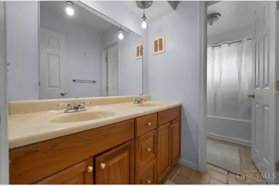 805 Weymouth Court, Cincinnati, OH 45240 - Photo 28