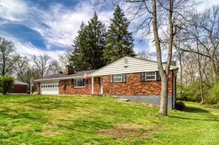 5687 Sherwood Dr, Milford, OH 45150 - Photo 2