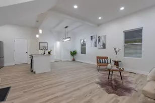 5618 Prentice St, Cincinnati, OH 45227 - Photo 8