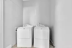 2001 Dana Ave, Cincinnati, OH 45207 - Photo 8