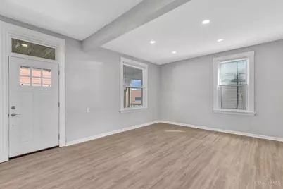 2001 Dana Avenue, Cincinnati, OH 45207 - Photo 6