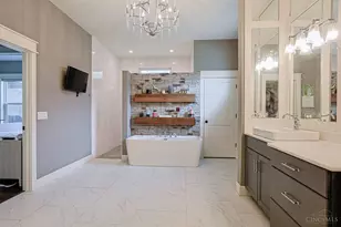 3380 Mohler Woods Ln, Cincinnati, OH 45241 - Photo 26