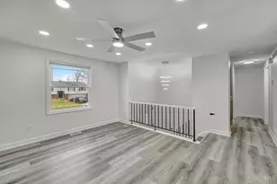 11391 Lincolnshire Dr, Forest Park, OH 45240 - Photo 4