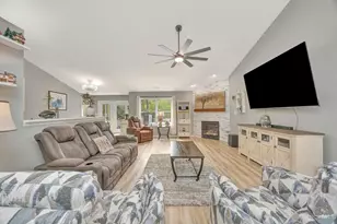 320 Wellington Ct, Monroe, OH 45050 - Photo 6