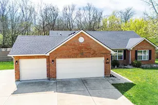 320 Wellington Ct, Monroe, OH 45050 - Photo 2