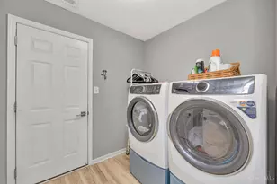 320 Wellington Ct, Monroe, OH 45050 - Photo 16