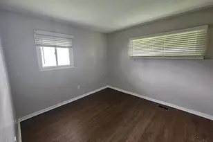 1275 Frost Ct, Springfield Township, OH 45231 - Photo 4