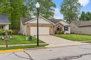 984 Country Oaks Ln, Wilmington, OH 45177 - Photo 2