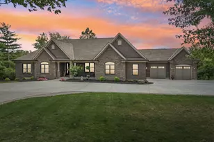 1680 Beechshire Dr, Anderson Township, OH 45255 - Photo 2
