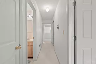 8851 Carrousel Park Cir, Colerain Township, OH 45251 - Photo 22