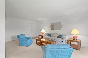 8851 Carrousel Park Cir, Colerain Township, OH 45251 - Photo 10