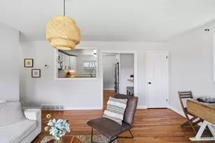 1470 Verdale Dr, Anderson Township, OH 45230 - Photo 6