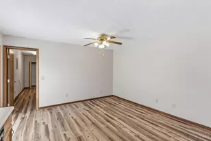 648 Oakridge Dr, Wilmington, OH 45177 - Photo 6