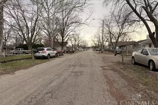 2523 Guernsey Dell Ave, Riverside, OH 45404 - Photo 4