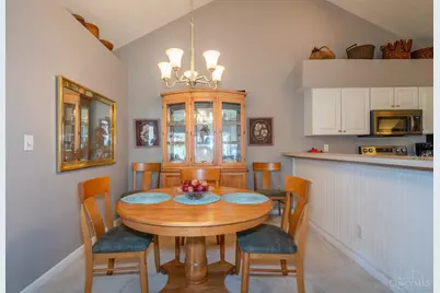 139 Edinburgh Village Drive, Washington Twp, OH 45458 - Photo 8