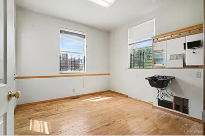 1601 Dexter Avenue, Cincinnati, OH 45206 - Photo 10
