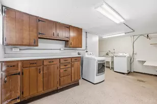 4407 Raceview Ave, Green Township, OH 45211 - Photo 36