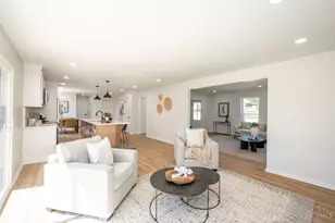 3543 Rackacres Dr, Green Township, OH 45211 - Photo 10