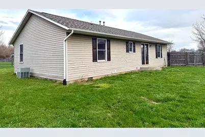 108 W Concord, Bloomingburg, OH 43106 - Photo 4