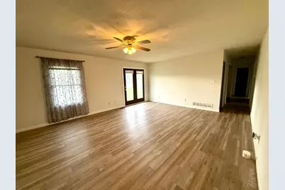 108 W Concord, Bloomingburg, OH 43106 - Photo 10