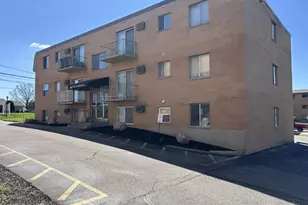 6273 Cheviot Rd, Green Township, OH 45247 - Photo 4