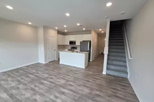 2759 Forest Haven Dr, Middletown, OH 45044 - Photo 2