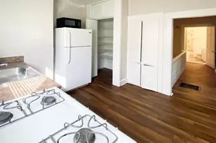 5651 Ridge Ave, Cincinnati, OH 45213 - Photo 4