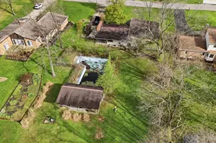 1905 Greenpine Dr, Springfield Township, OH 45231 - Photo 4