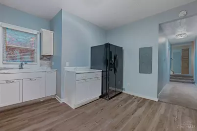 1041 Vine Street, Hamilton, OH 45011 - Photo 6