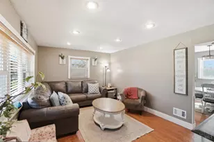 5725 Green Acres Ct, Cincinnati, OH 45248 - Photo 8