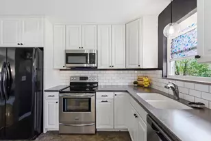 3351 Glenmont Ln, Cincinnati, OH 45248 - Photo 16