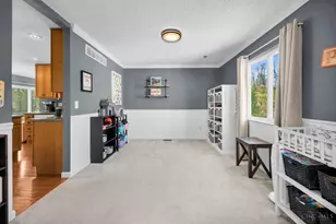 4817 Kleeman Green Dr, Cincinnati, OH 45211 - Photo 10