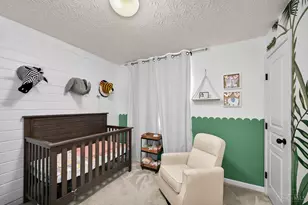 4817 Kleeman Green Dr, Cincinnati, OH 45211 - Photo 32